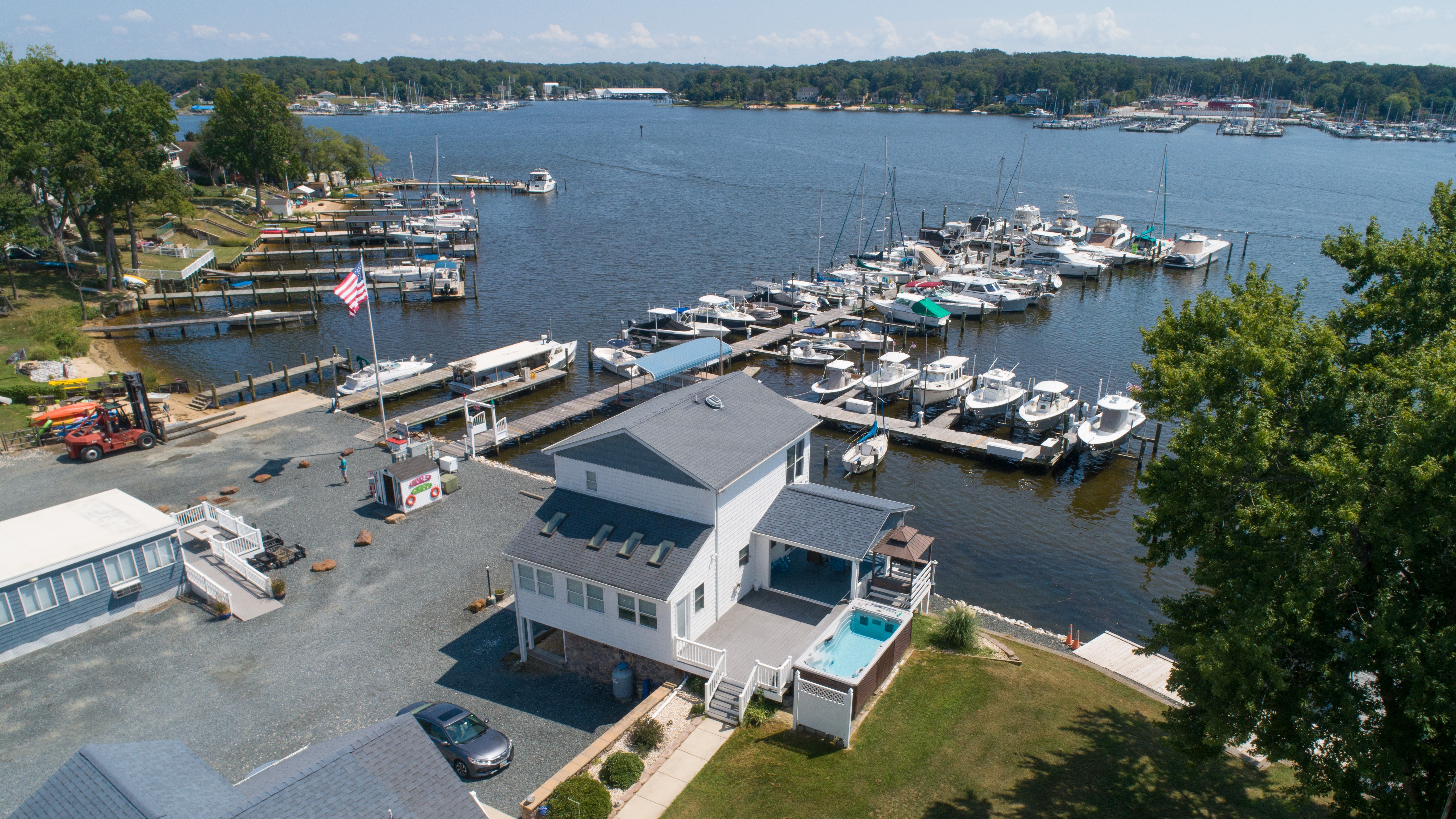 Aerial, Marina