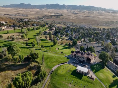 golf course, clubhouse, mountains
